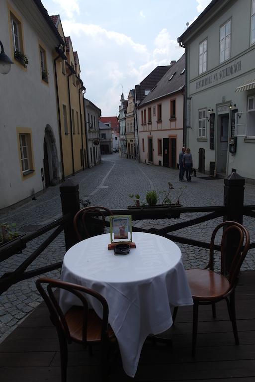Pension Alfa & Whisky Pub Tábor Exteriör bild