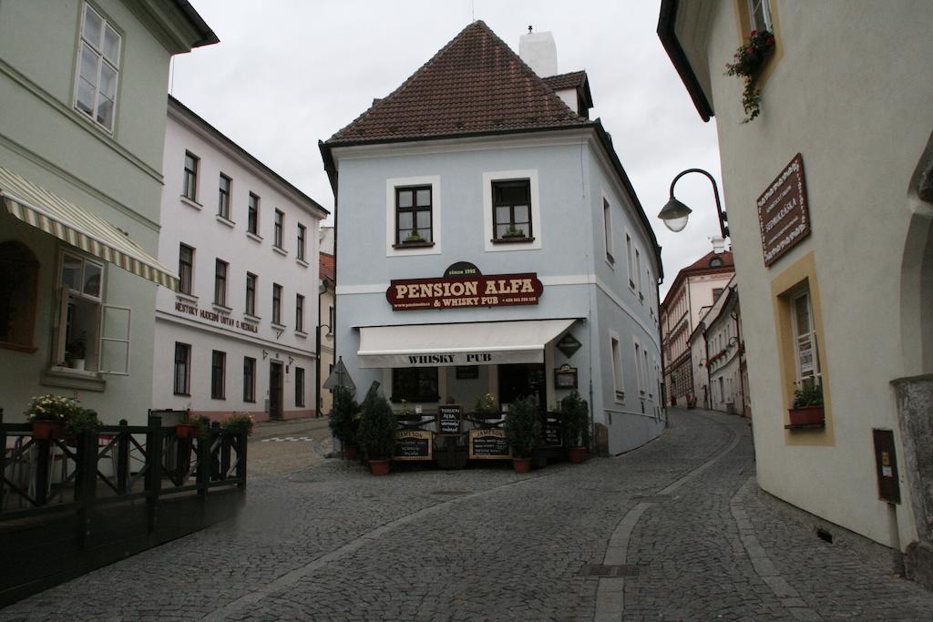 Pension Alfa & Whisky Pub Tábor Exteriör bild